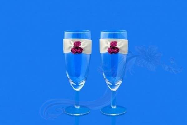 Svatební skleničky na šampus růžičky,2ks